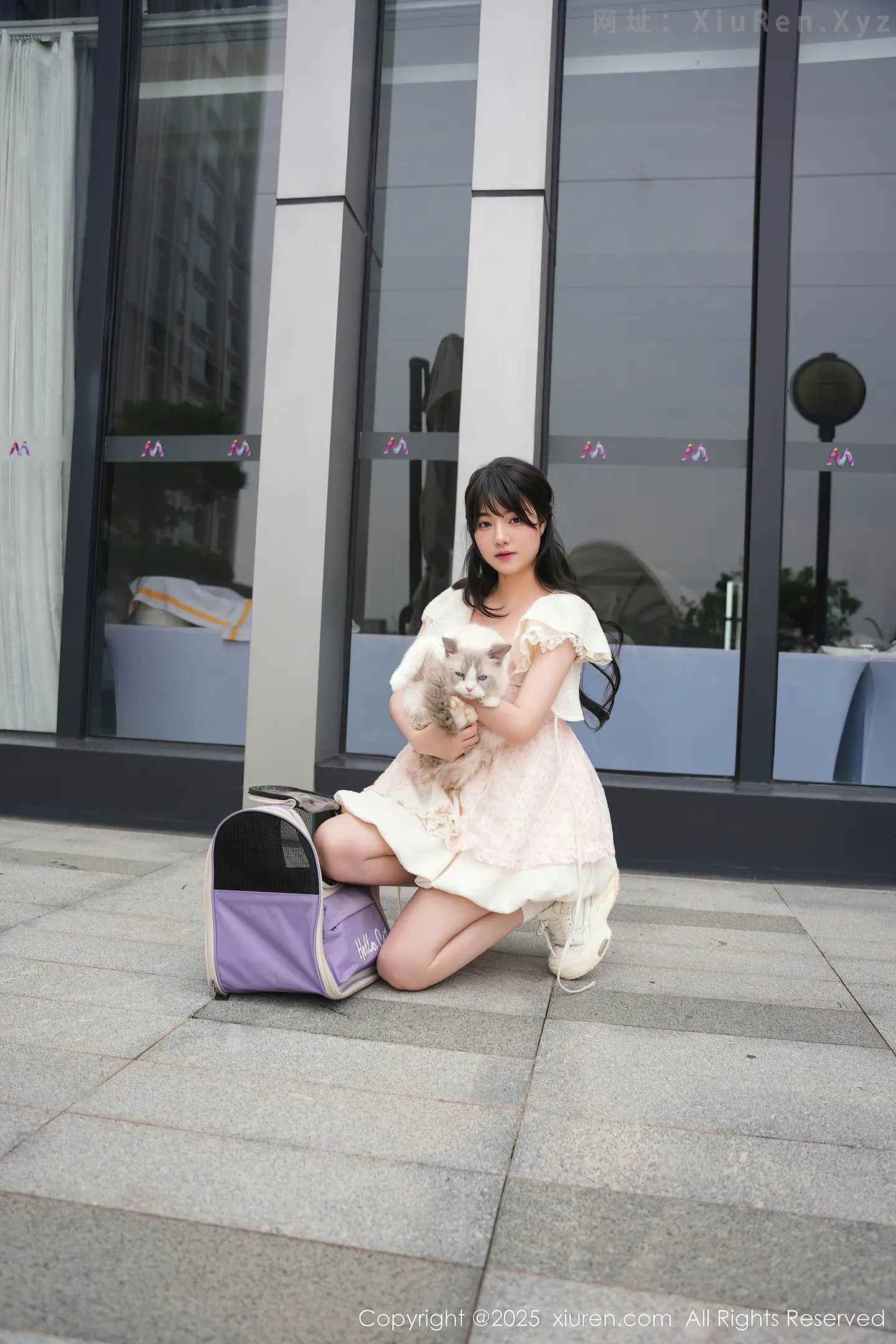 图片[6]-[XiuRen秀人网] VOL.10734 模特软情性感浅色连衣短裙配白色腿袜秀翘臀模特撩人诱惑写真75P-秀人网官方网站